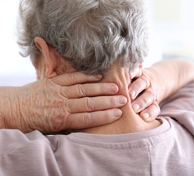 Симптомите на цервикалната остеохондроза показват необходимостта от лечение на заболяването